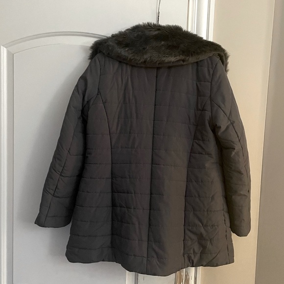 “Steve Madden “coat for women.Very good condition,like new.Size-M,color-gray. - Picture 4 of 7